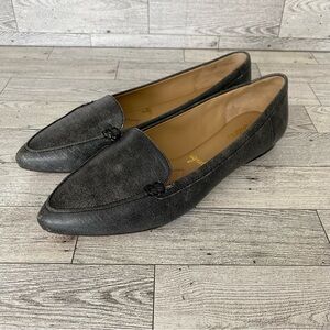 Trotters Women's Size 7.5M Classic Loafer Gray Leather Dress Shoe Pointed Toe‎